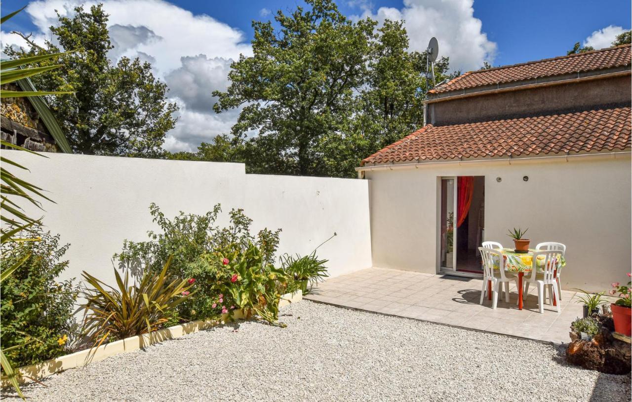 2 Bedroom Lovely Home In St Avaugourd Des Lande Saint-Avaugourd-des-Landes Bagian luar foto
